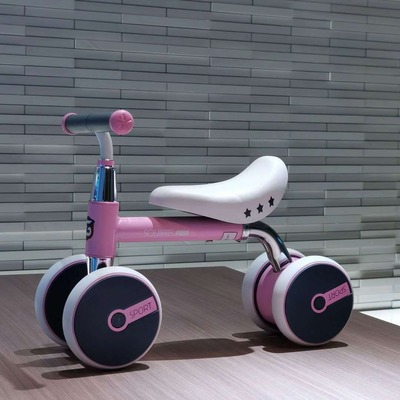 工厂供应儿童四轮滑步车四轮平衡车1-3岁学步车溜溜车四轮滑行车|ms