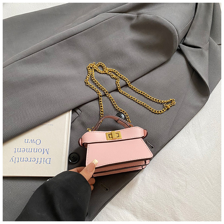 Bolsa rosa desnuda