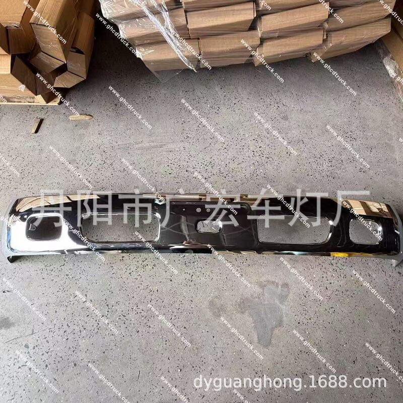 Ghcd Is Suitable for Japanese Trucks Hino Dutro300 Chrome-Plated Iron/Narrow Body Bumper in 2003