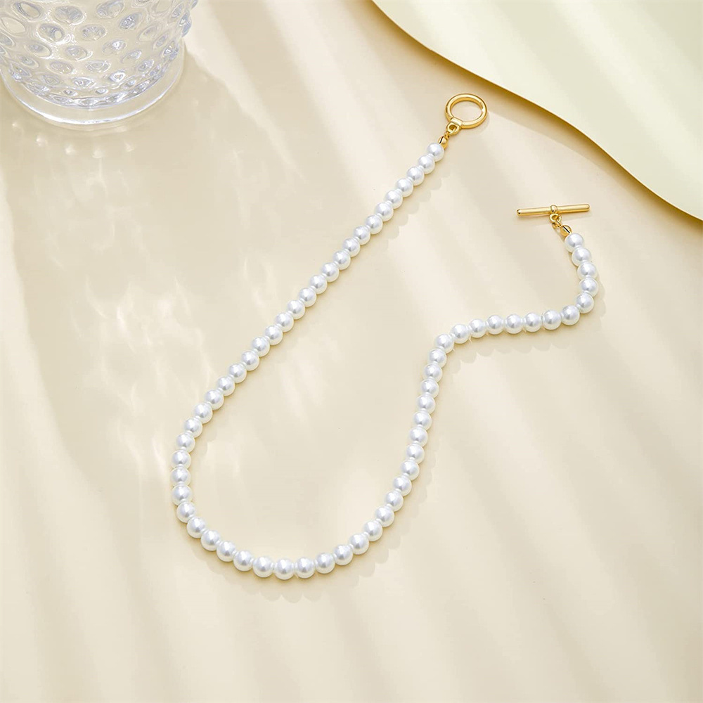 New Retro 6mm Pearl Beaded Ot Buckle Necklace Baroque Style Choker Necklace display picture 3