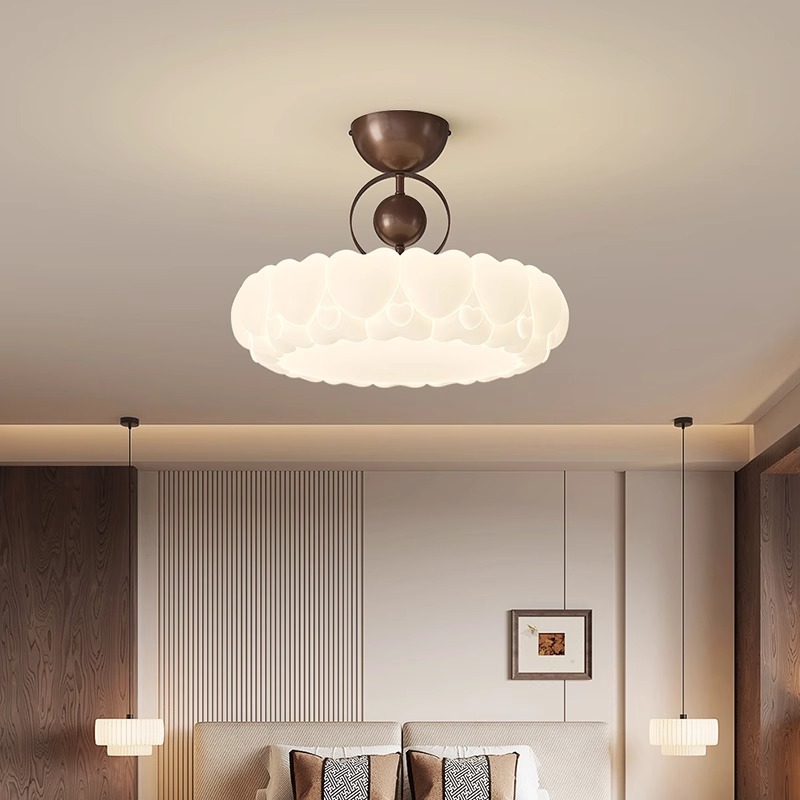 Lámpara de techo de estilo crema medieval 2025 nuevo diseño creativo habitación de los niños protección ocular redonda candelabro de dormitorio principal de espectro completo