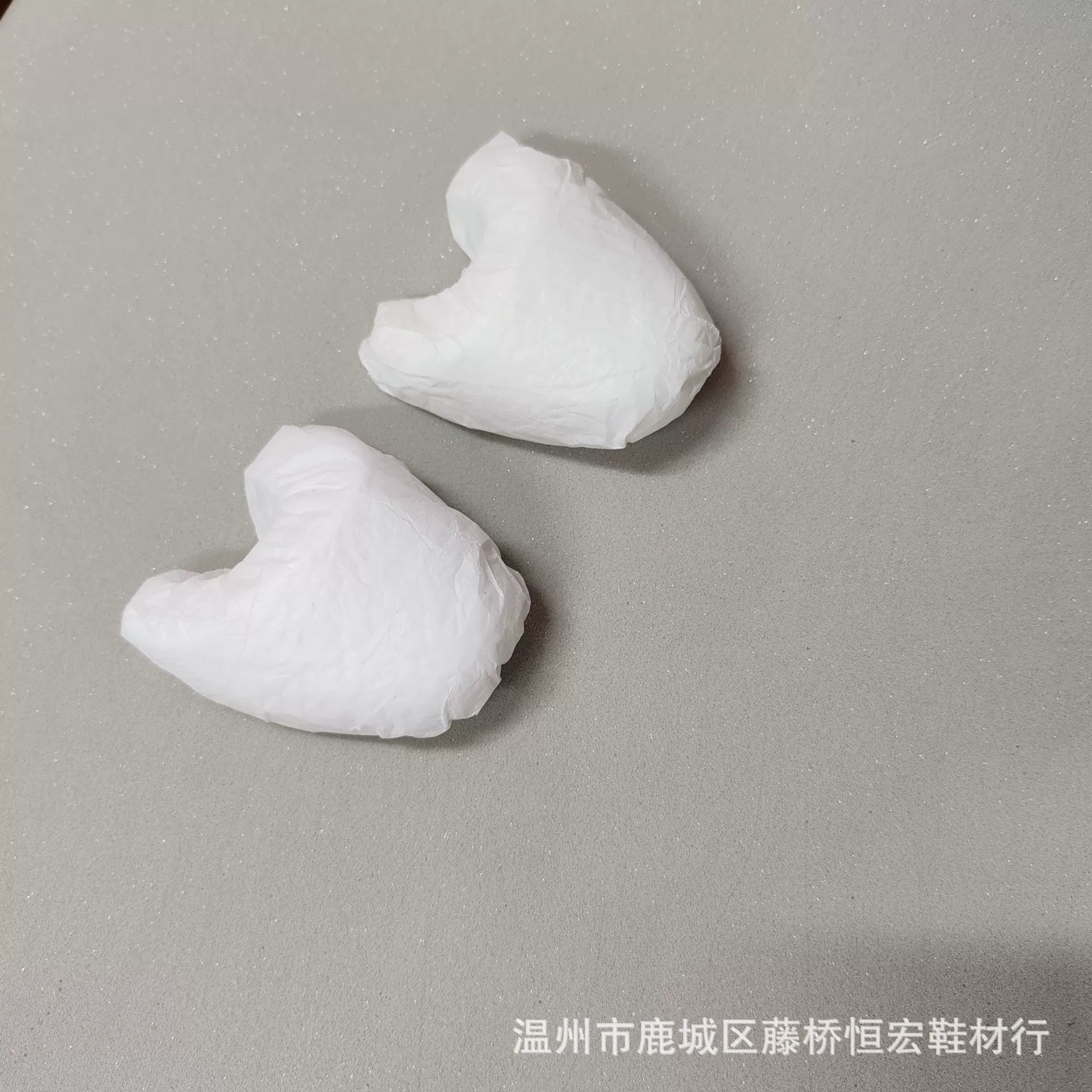 Поставляет производителю пенопластовые носилки для обуви, затычки для обуви, форма для обуви, пенопластовые носилки с острым носком, одноразовые носилки для защиты от давления носка