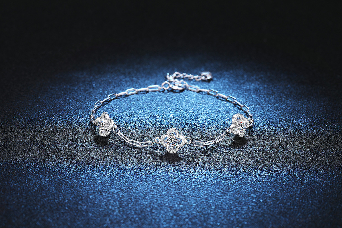 Sterling Silver Cable Chain Bracelets Elegant Shiny display picture 2