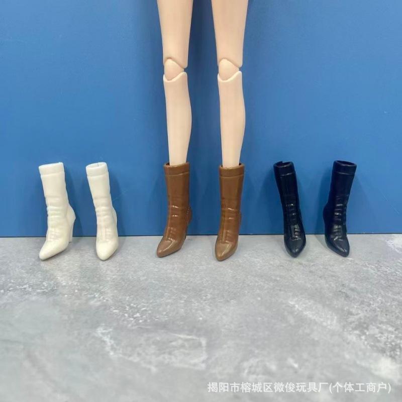 doll pointed-toe