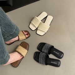 女性が外で履くためのフレンチフラット織りサンダル、2025新しい夏のソフトソールビーチサンダル