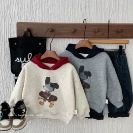 童毛衣;童裤;童卫衣