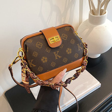 �羳�߼��а���Ů2026�¿���|ӡ���ٴ�ײɫ�͹�ؐ�����μ�б���