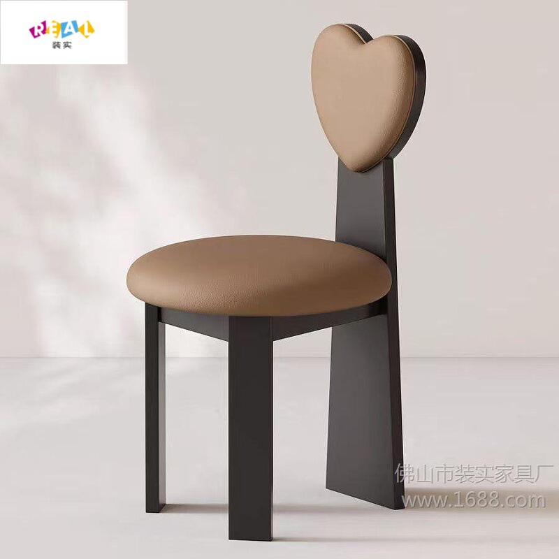 Nordic Modern No-Installation Solid Wood Chair, Heart-Shaped Chair, Ash Wood, Cream Style Bedroom Vanity Chair, Living Room Dining Chair Nordic Modern No-Installation Solid Wood Chair, Heart-Shaped Chair, Ash Wood, Cream Style Bedroom Vanity Chair, Living Room Dining Chair