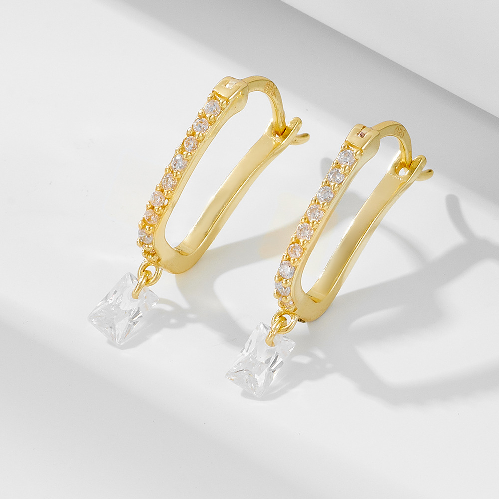 Exquisitos pendientes de diamantes en forma de U diseño de nicho femenino europeo y americano transfronterizo cuadrado ZIRCON pendientes de plata de ley pendientes de alto grado