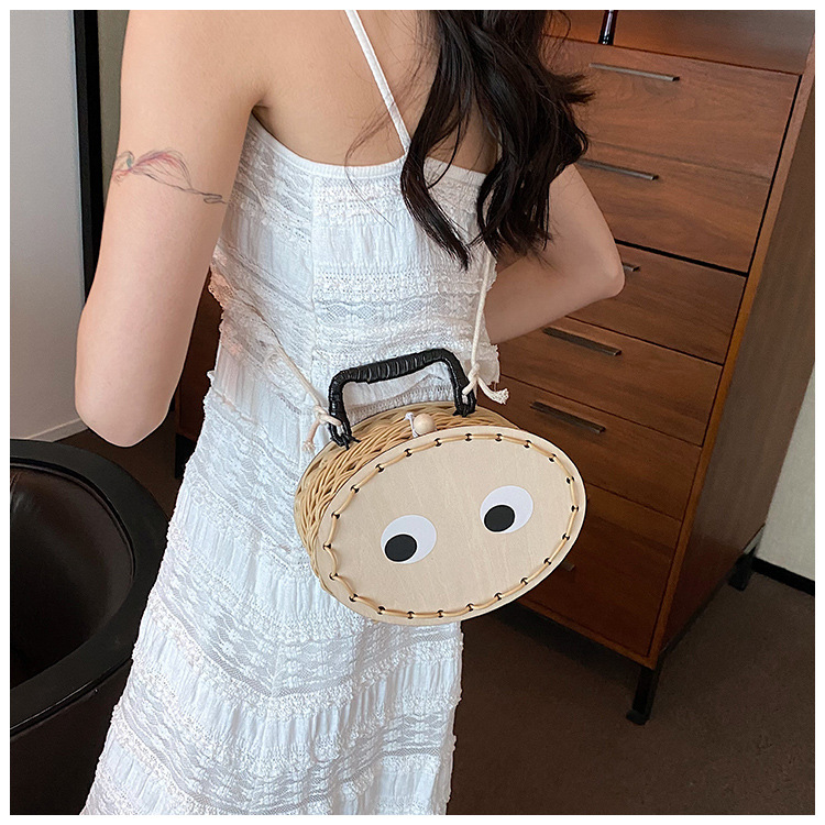 Women's Small Special Materials Fruit Eye Cute Weave Oval Lock Clasp Crossbody Bag display picture 3