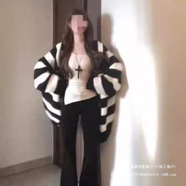 秋冬季新款慵懒风条纹黑白两面穿毛衣针织衫温柔宽松开衫外套氨纶