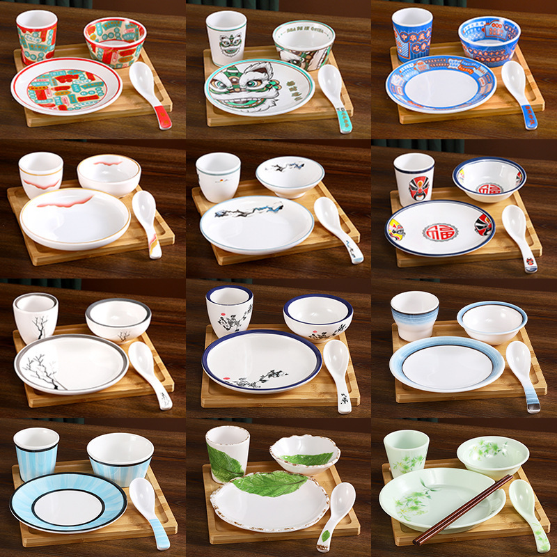 Melamine Retro Tableware Set of Four Pieces for Hot Pot Restaurants, Commercial Thickened Bowl, Plate, Spoon, and Cup Set for Specialty Restaurants