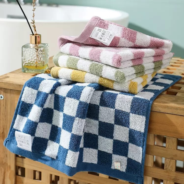 Gold cotton nurse color checkerboard Terry large square 34*33cm cotton soft wash face short towel Class A Gold cotton nurse color checkerboard Terry large square 34*33cm cotton soft wash face short towel Class A