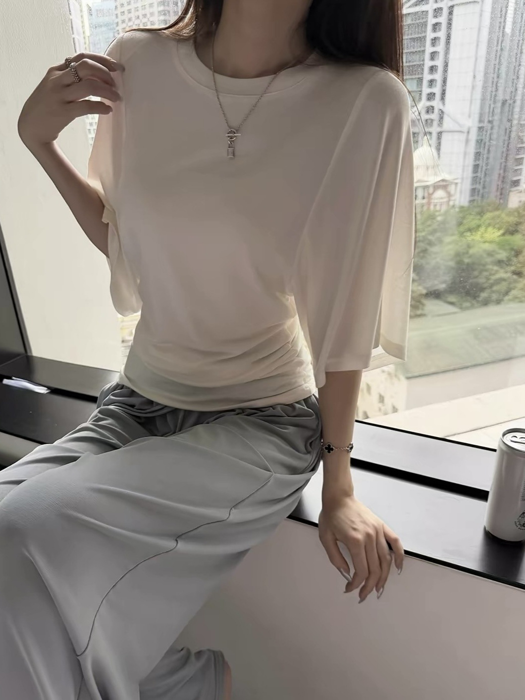 Coreano simple blanco cuello redondo camiseta de manga corta nicho diseño de cintura pliegue delgada suave brisa versátil image 4