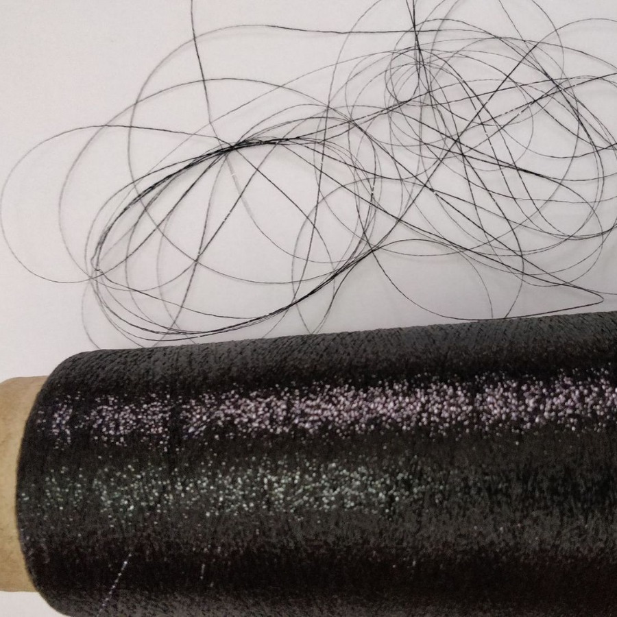 1股黑色涤纶化纤加捻一根金属丝花式纱线METALLIC GOLD silver