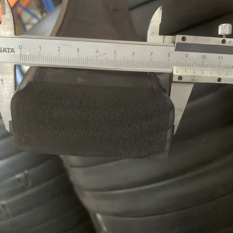 Трехсторонняя композитная уплотнительная лента из ЭПДМ для люков лодок, морская уплотнительная лента из пенополиэтилена этиленпропилендиенового типа.