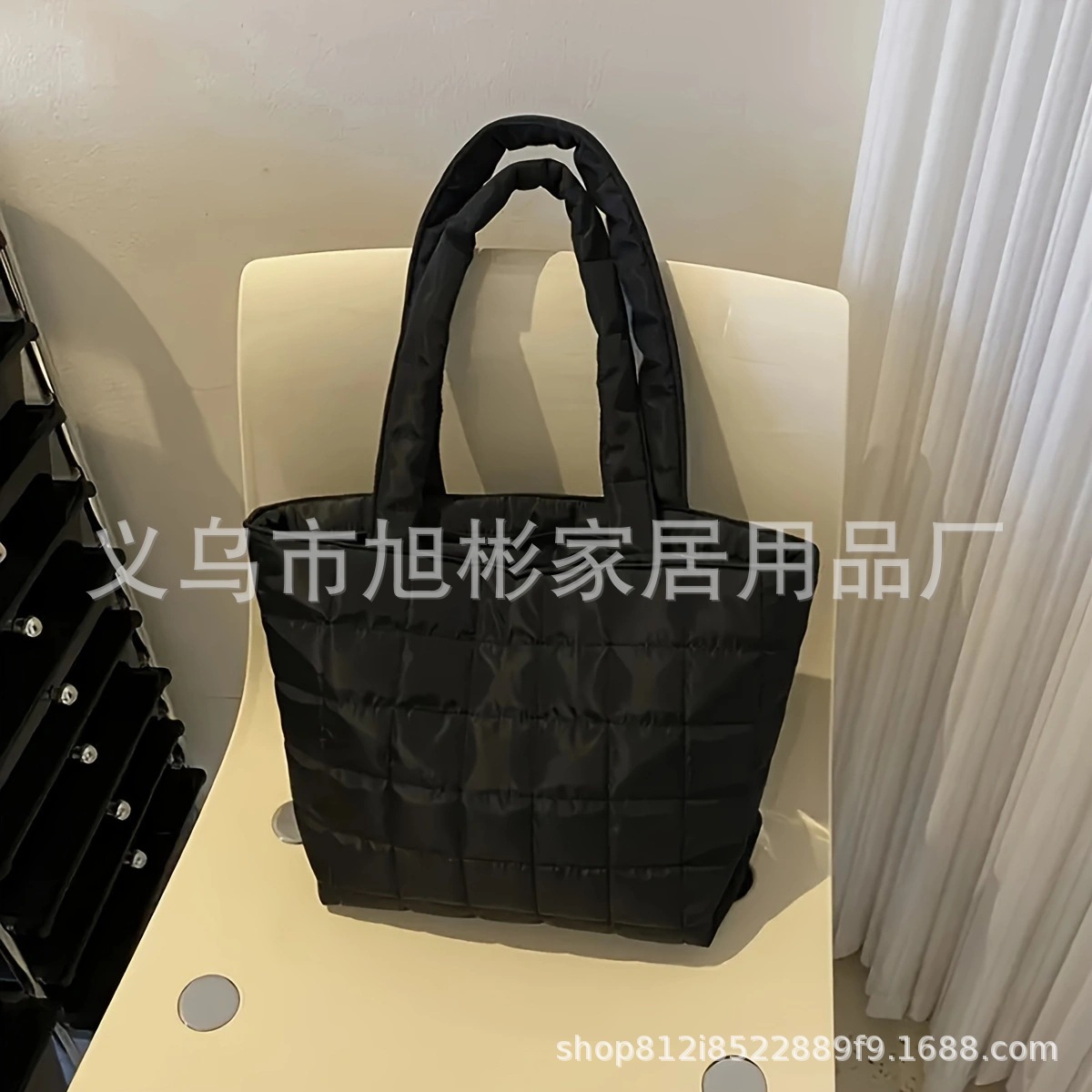 Capacious winter shopping bag