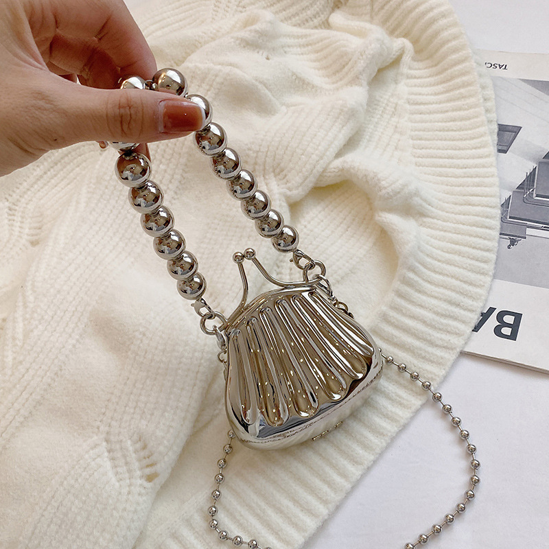 High end Mini Pearl Chain Handheld for Women 2023 New Small Stand One Shoulder Crossbody Shell Blessing Bag_voghion.com