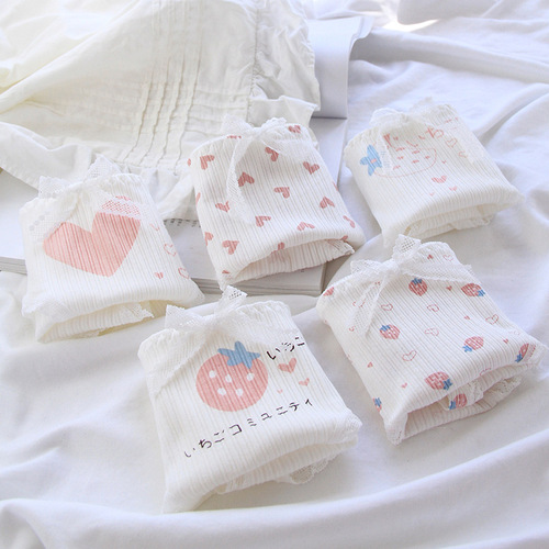 Cute and sweet girl's briefs with love strawberry bow, hip-covering pure cotton crotch mid-waist women's underwear 0749