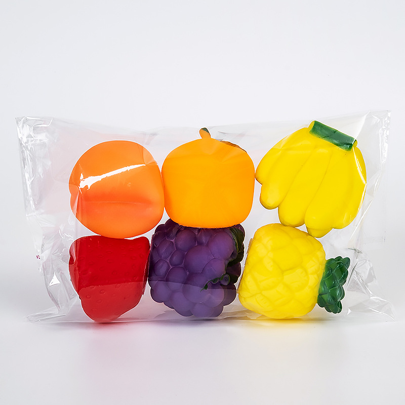Simulación creativa para comer juguetes de frutas para niños en casa baño descompresión pellizco pellizco burbuja broma