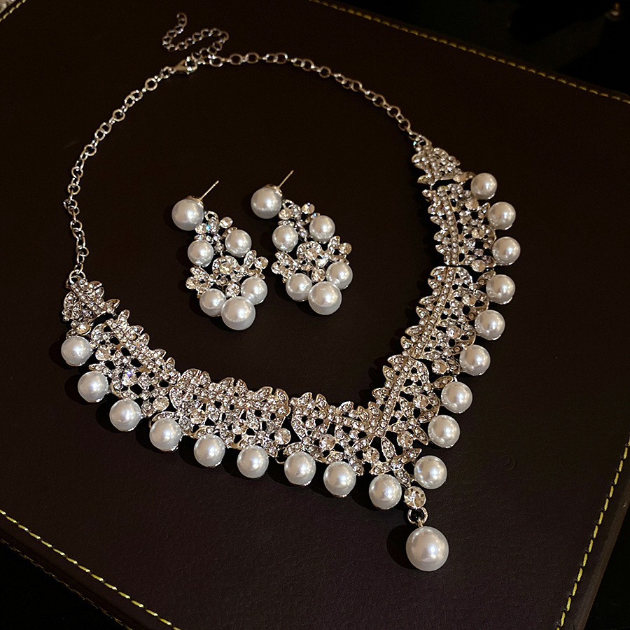 Medieval vintage diamantes goteo pendientes collar ligero lujo nicho cerradura estilo palacio conjunto de joyas exquisitas