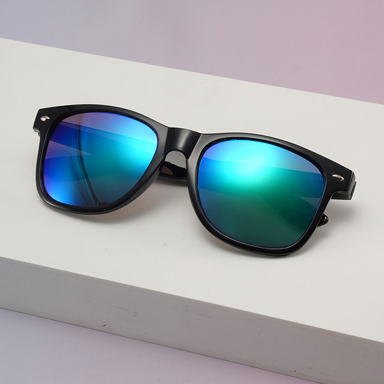 Gafas de sol retro de moda 2025, estilo caramelo con clavos de sombrilla de arroz, venta al por mayor directa de fábrica