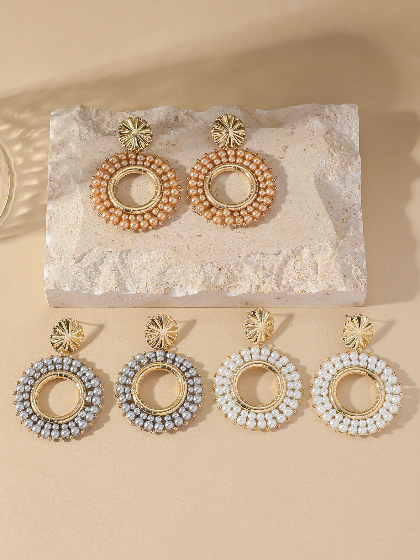 1 Pair Modern Style Round Beaded Imitation Pearl Drop Earrings display picture 6