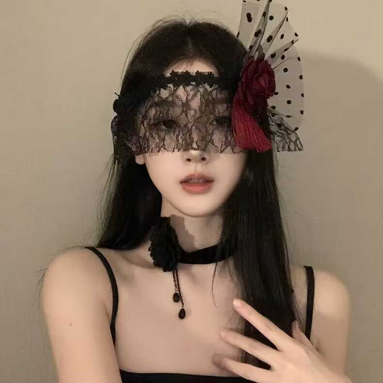 Gothic Half-Face Masquerade Eye Mask with Black Snake Medusa Design — detail image 6