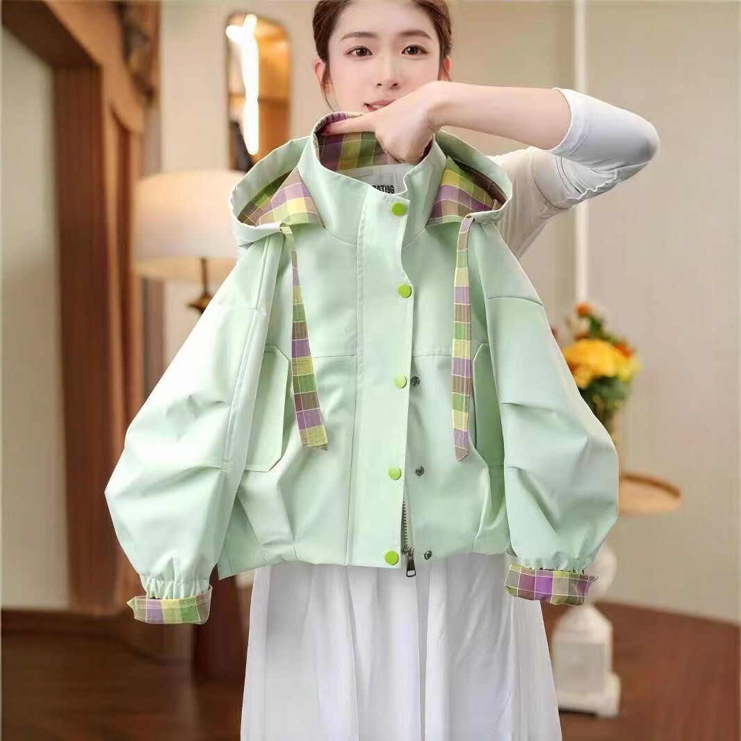 Girls' New Spring and Autumn Hooded Jacket, Korean Style, Stylish Plaid Patchwork Short Jacket, Loose and Versatile Windbreaker