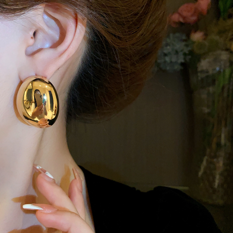 Daily Occasion Alloy Material 1 Pair Elegant Retro Oval Irregular Plating Alloy Gold Plated Ear Studs
