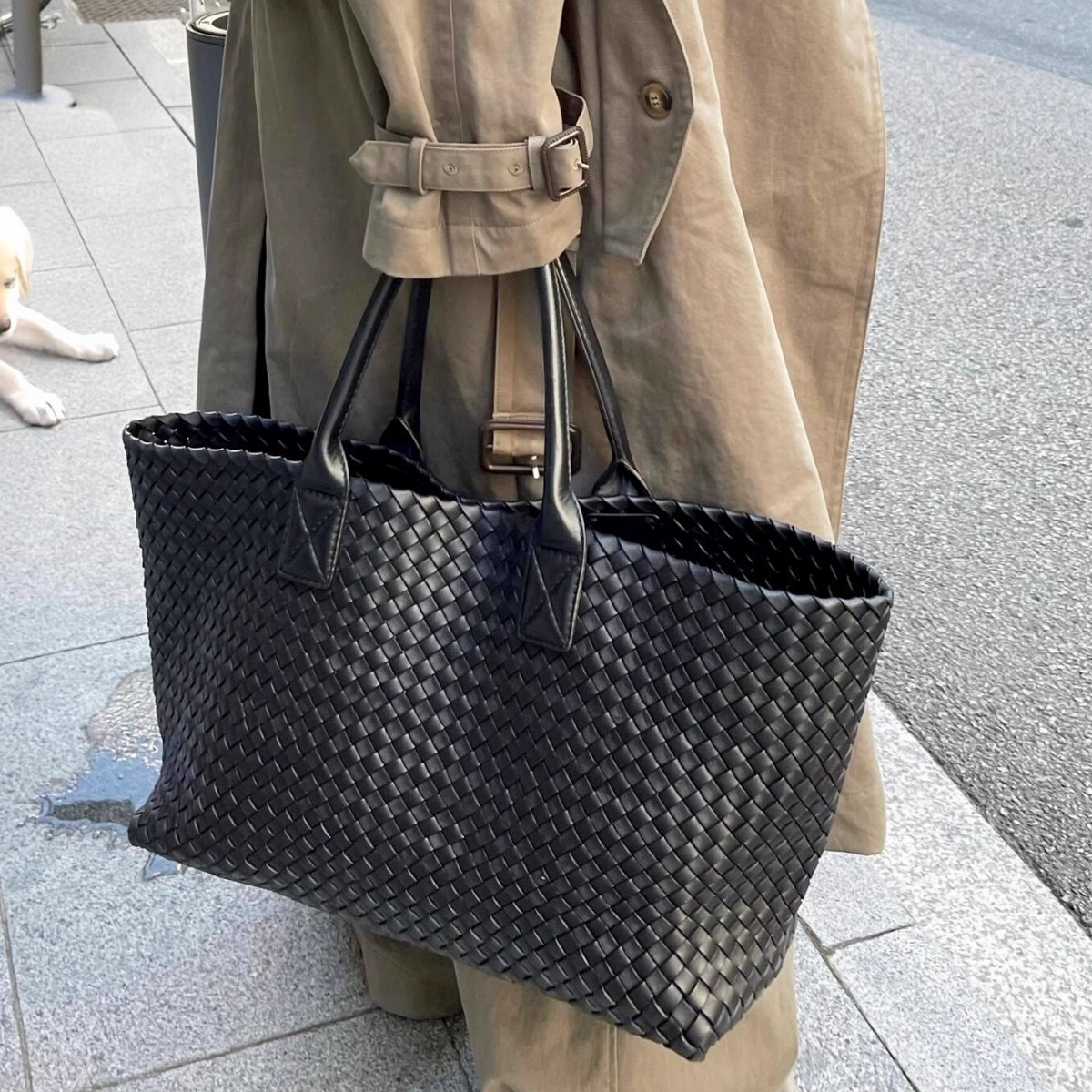 Large Capacity Hand-Woven Women's Bag 2025 New Arrival Luxury Minimalist Commuter Shoulder Underarm Tote Bag - Thumbnail 2