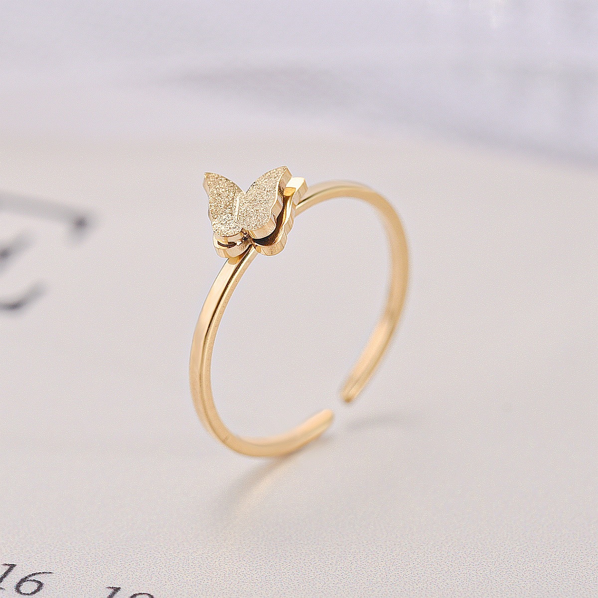 Fashion new butterfly titanium steel ring