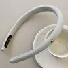 Зелёная с точечной меткой