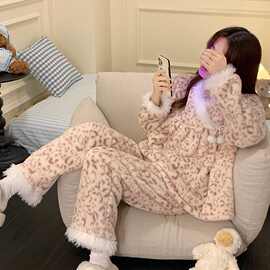 珊瑚绒睡衣女款秋冬季2026新款加绒加厚毛绒豹纹高级感家居服套装