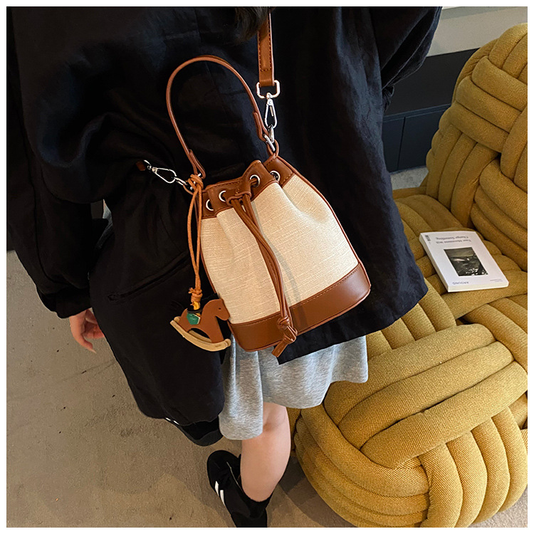 Spring and Summer fashion handbag for women, 2025 new style drawstring and stylish single-shoulder bag, Korean retro and trendy crossbody bucket bag undefined