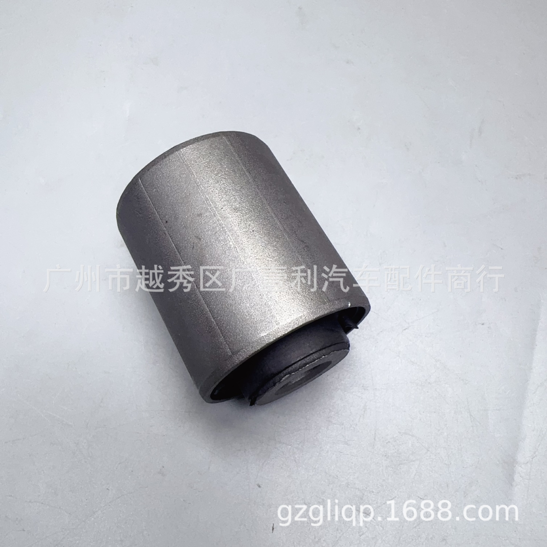 Applicable to 41651-60030 52380-60040BH LX470 UZJ100 4700 rear differential rubber bushing