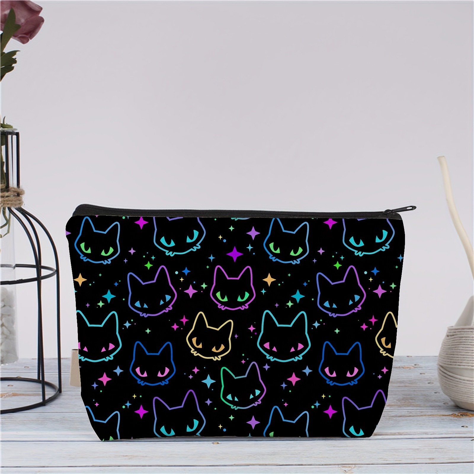 Cosmetic bag with zipper