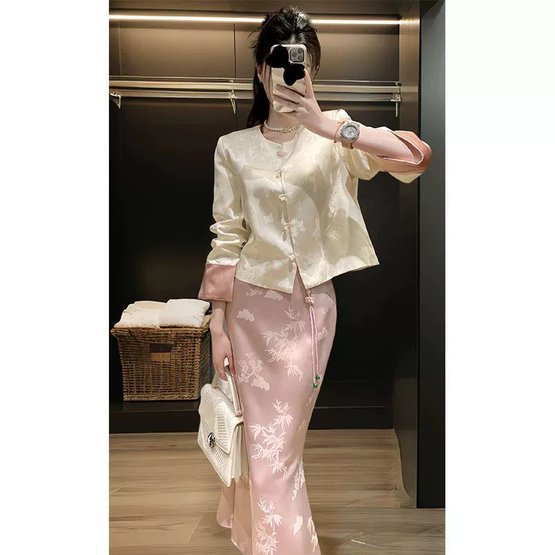 Новый китайский стиль в китайском стиле Tang с пуговицами топы 2025 новая весна носить полный набор модных костюмов для женской одежды