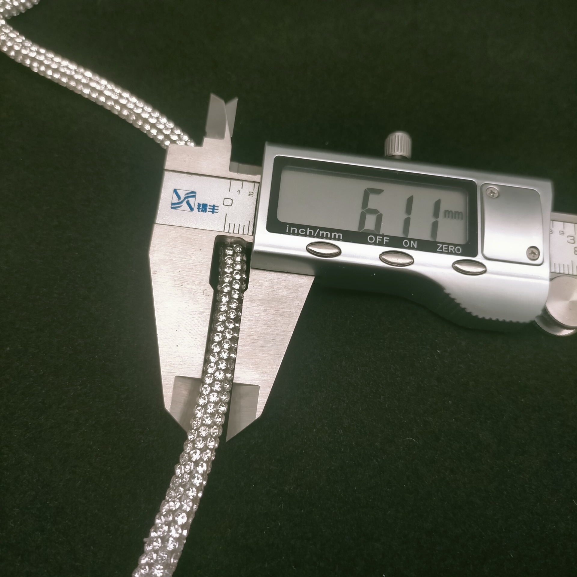 6 번 드릴 8 열 6mm 폭 1 야드