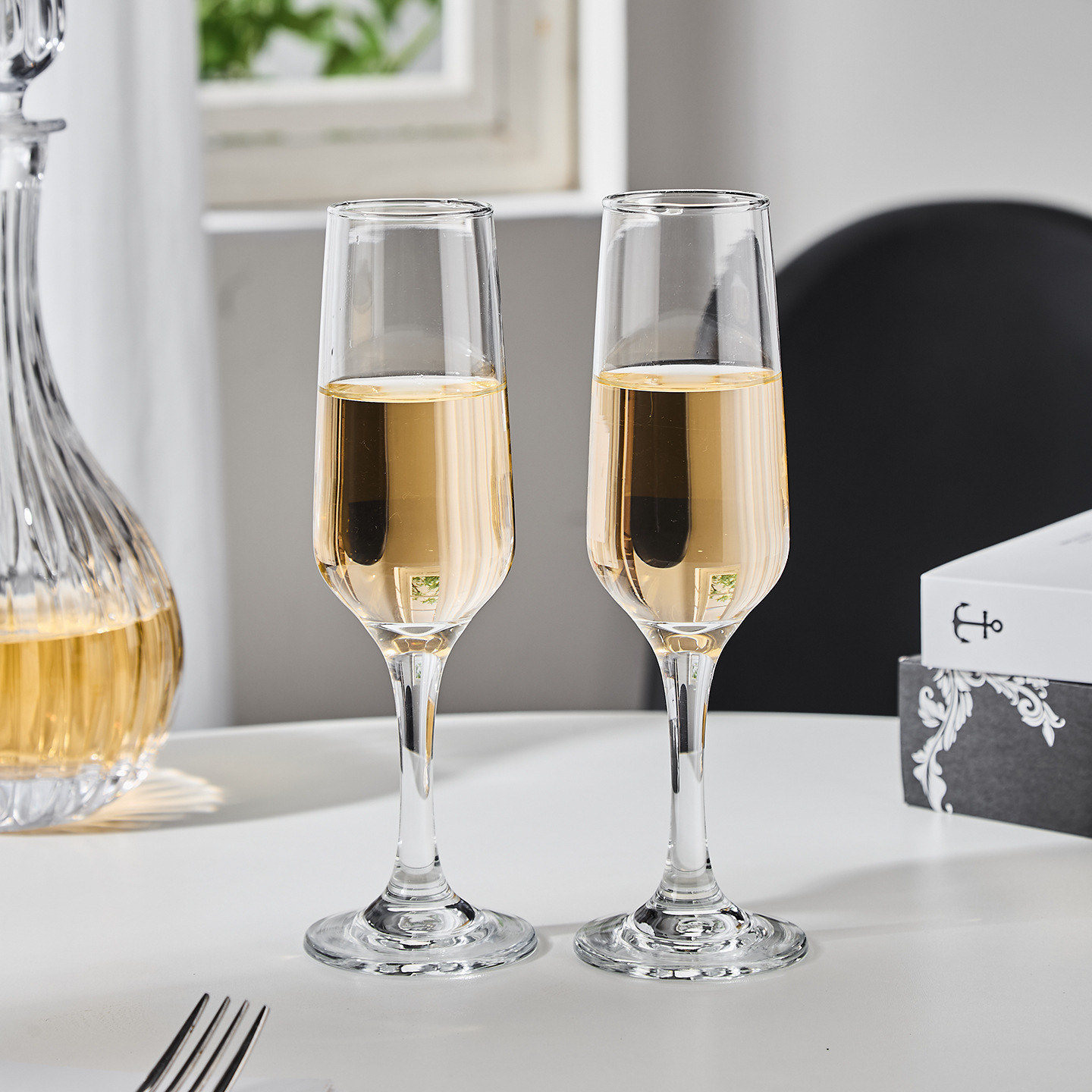 Vaso de vino de estilo europeo simple taza de vidrio corrugado vertical taza de champán casera taza de vino de vino de rayas de vino