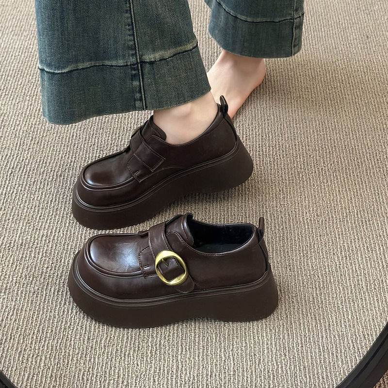 Zhuo Shi estilo plataforma lofu zapatos mujer otoño e invierno 2025 nuevos zapatos de cuero británicos de primavera pequeños zapatos de altura pequeños zapatos individuales