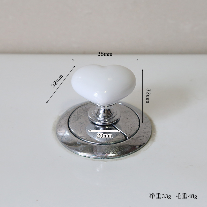 【新しい家の百個の宅配便】愛の便器は圧力器の装飾によってトイレの便器の蓋を飾って開けます。|undefined