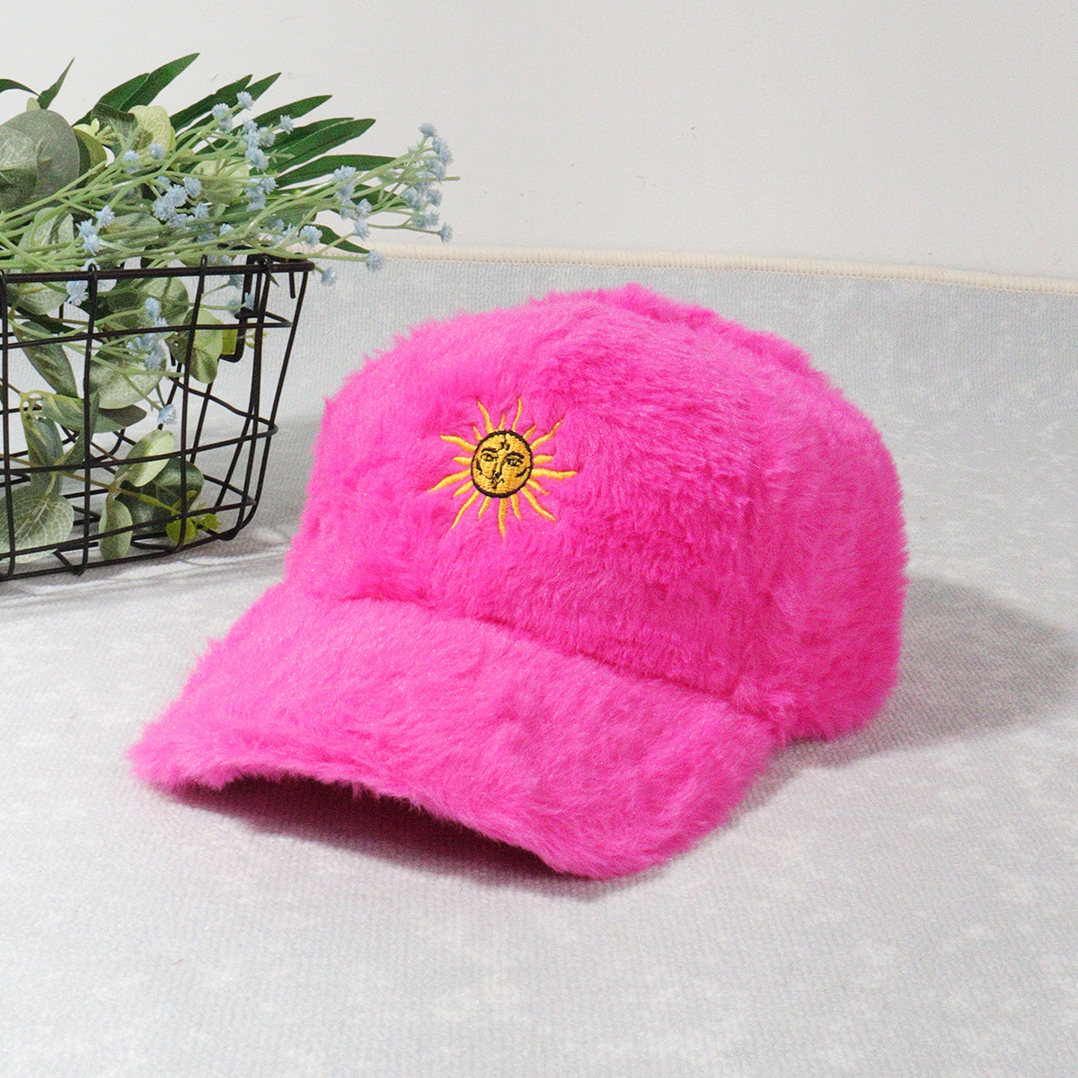 Unisex Plush baseball cap Sun embroidered duck hat Winter warm plush hat_voghion.com