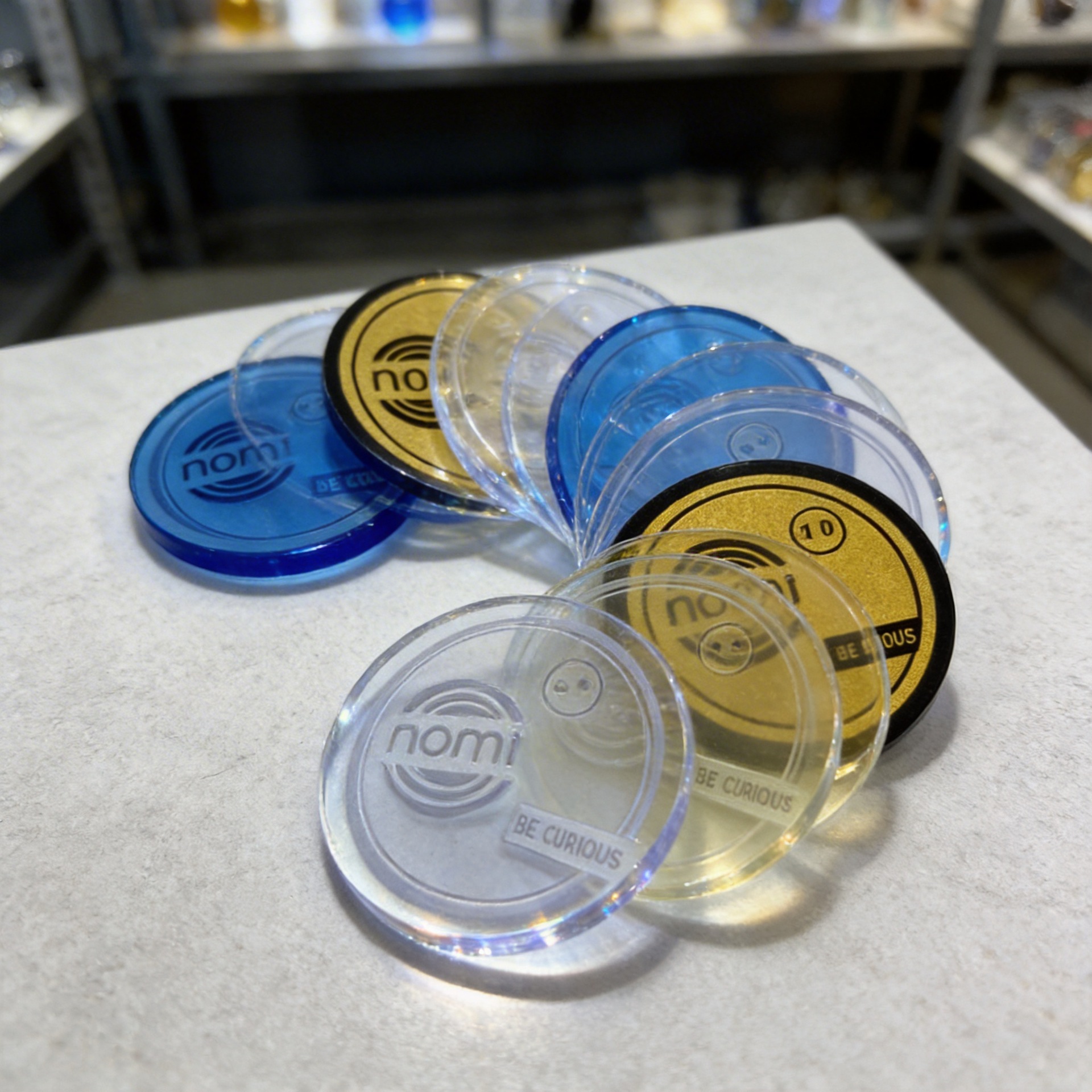 水晶玻璃雕刻玻璃多颜色雕刻玻璃圆片水晶玻璃奖牌异性雕刻高透光