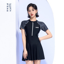 2025连体泳衣女中高端高级感游泳馆显瘦保守裙式泡温泉泳装短袖