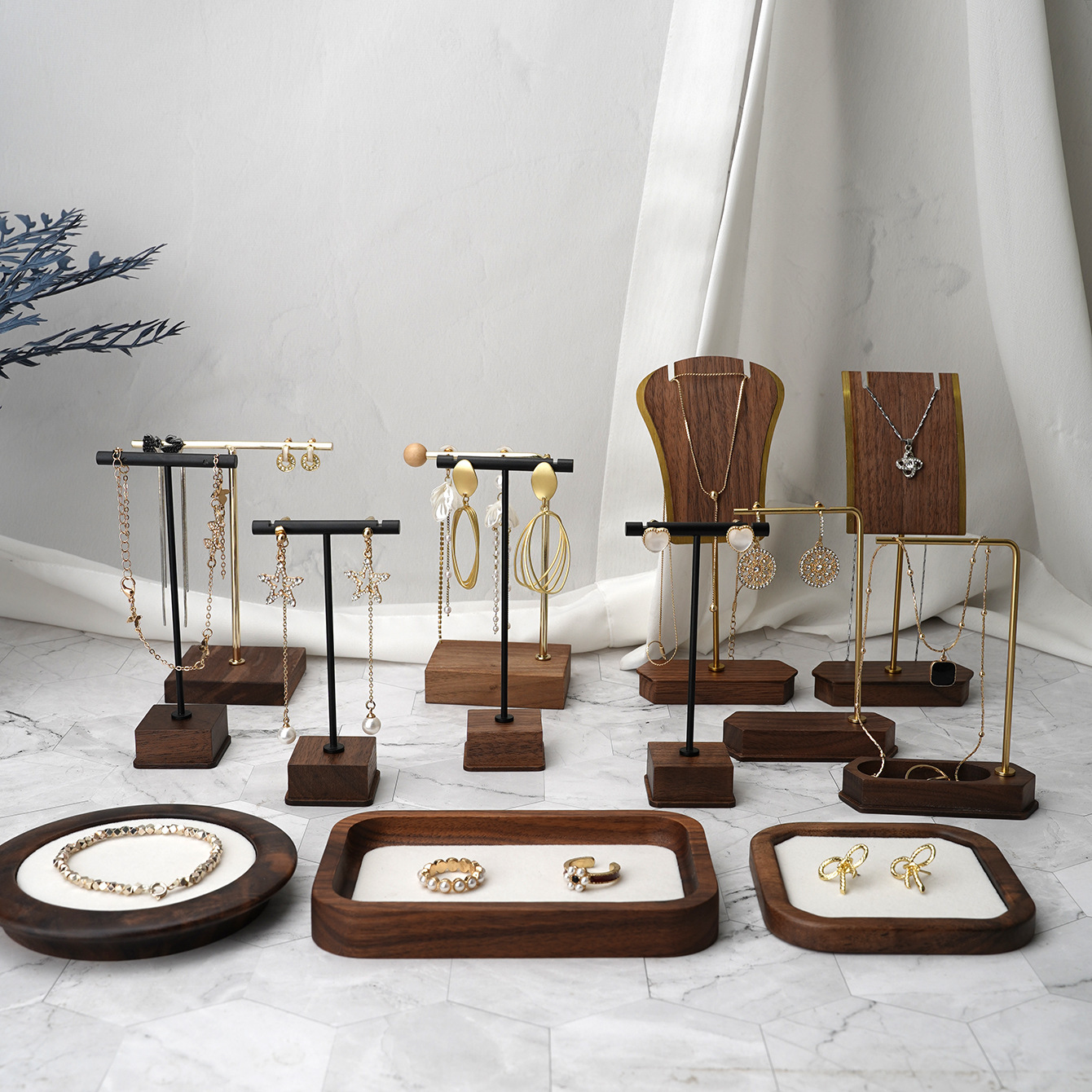 34g Weight Jewelry Display, Jewelry Rack Classification 1 Piece Quantity solid wood, Metal, Iron Material Geometric Pattern All Seasons Season Classic Style Style 1 Piece Solid Wood Metal Iron Classic Style Geometric Jewelry Display Jewelry Rack 无
