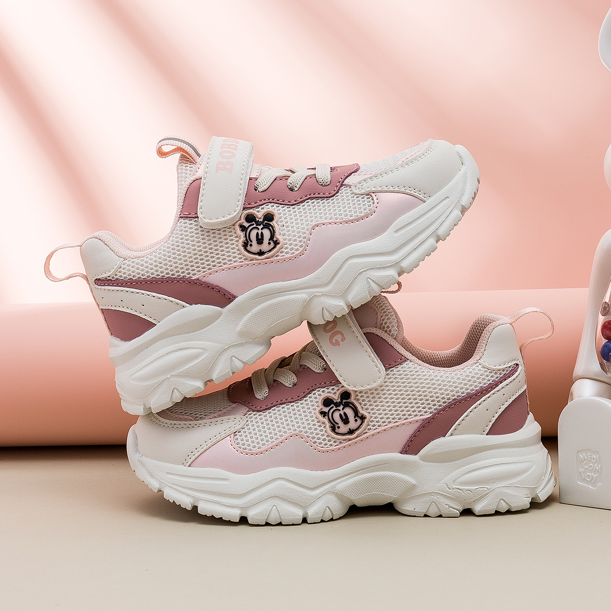 Bobdog/ボブドッグ 耐摩耗性、快適、カジュアル、軽量、お父さん靴、スポーツシューズ、中型および大型の子供用通気性カジュアルシューズ