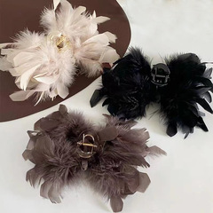 New Style Elegant Heavy-Duty Feather Ostrich Feather Large Grab Clip Light Luxury Super Fairy Back of the Head Fluffy Shark Hair Clip for Women