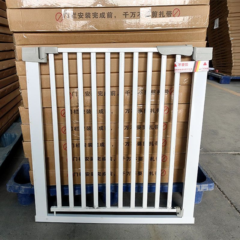 Baby and Child Safety Gate Stairway Guardrail Indoor Isolation Household Pet Dog Fence Protective Fence Clearance