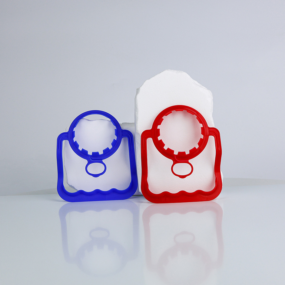 Proveedor al por mayor botella de agua potable desechable mango de plástico 45 / 48 calibre botella de bebidas PE mango